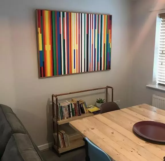 3 Crown Barton, Glastonbury