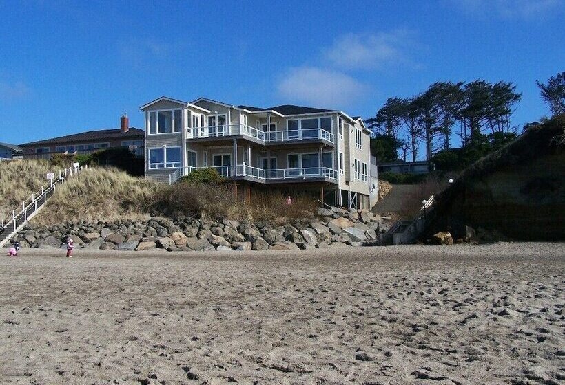 Admiral S Beach Retreat