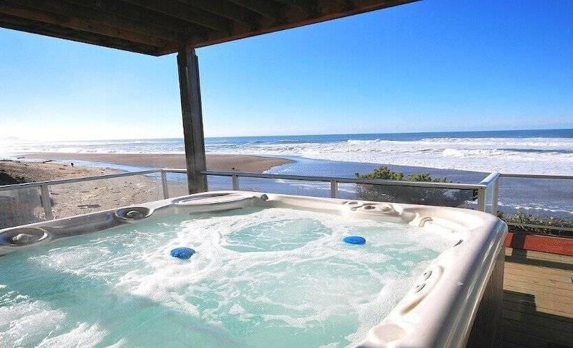 Admiral S Beach Retreat