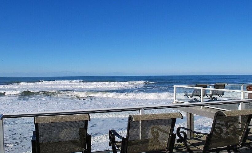 Admiral S Beach Retreat