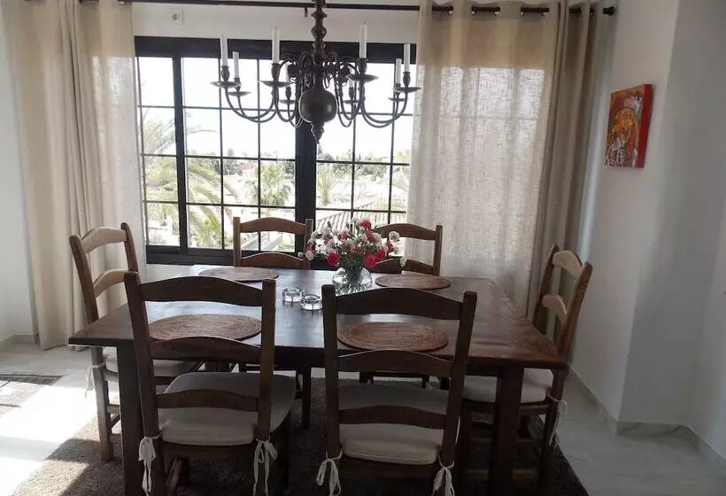 Apartment With Sea View In Puerto Banus