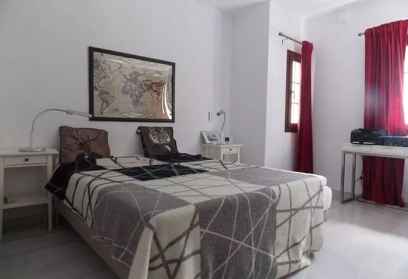 Apartment With Sea View In Puerto Banus