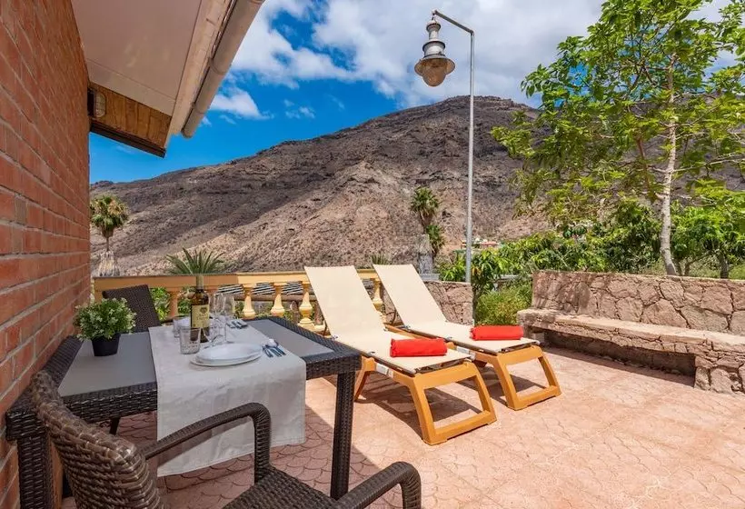 Casa De Vacaciones Con Piscina Compartida En Mogán Ii
