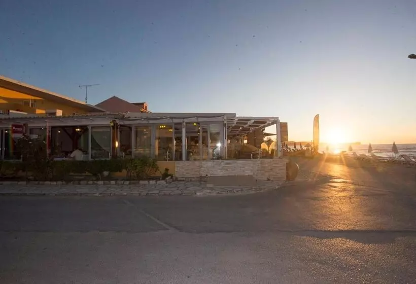 Hotelli Kormoranos Beach