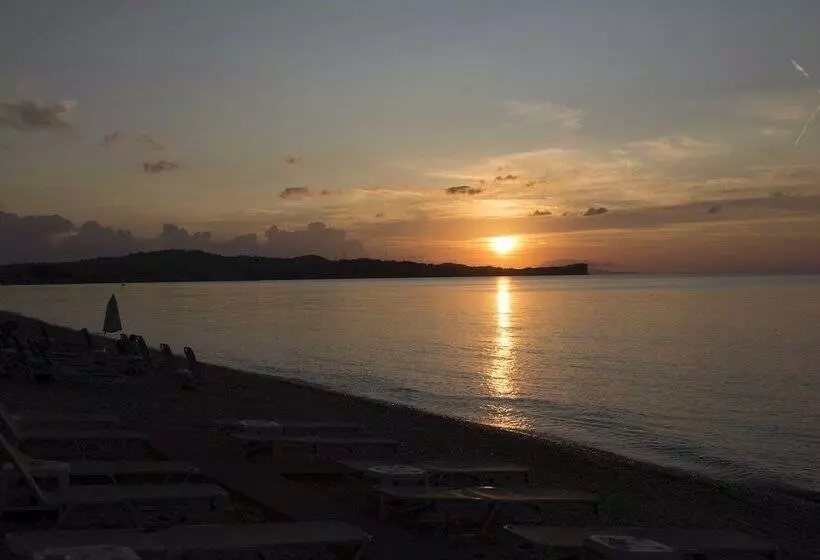 Hotelli Kormoranos Beach