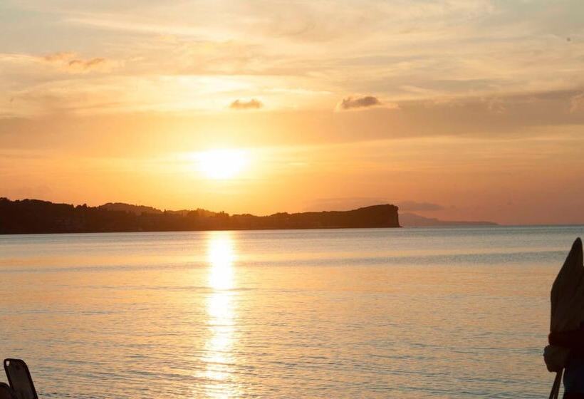 호텔 Kormoranos Beach