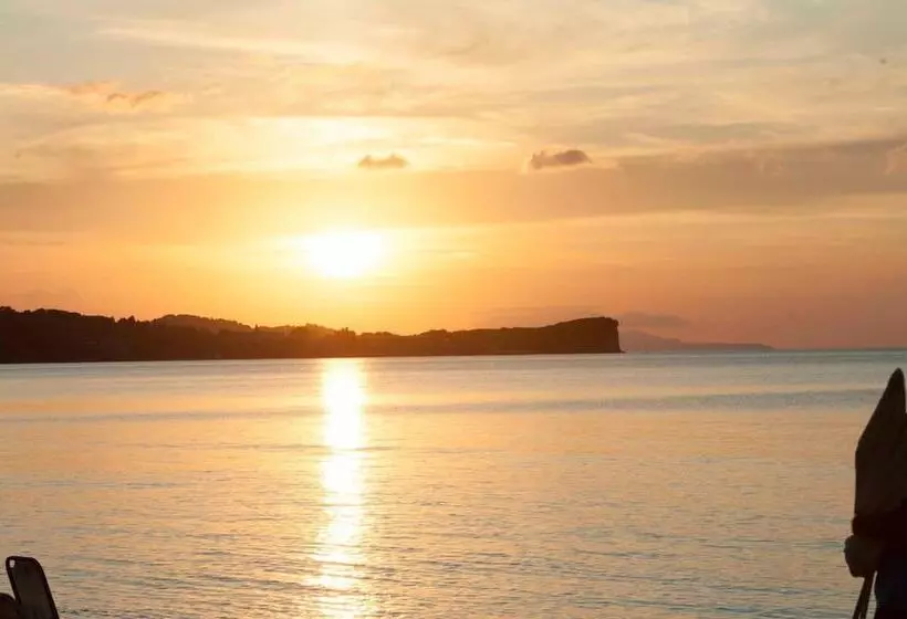 Hotelli Kormoranos Beach