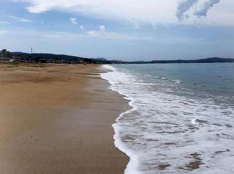 호텔 Kormoranos Beach