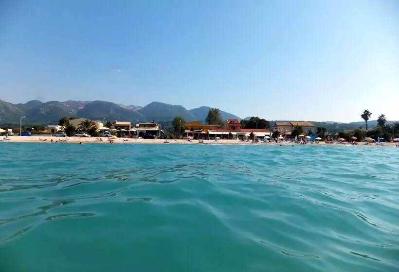 Hotelli Kormoranos Beach