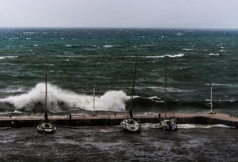 호텔 Kormoranos Beach