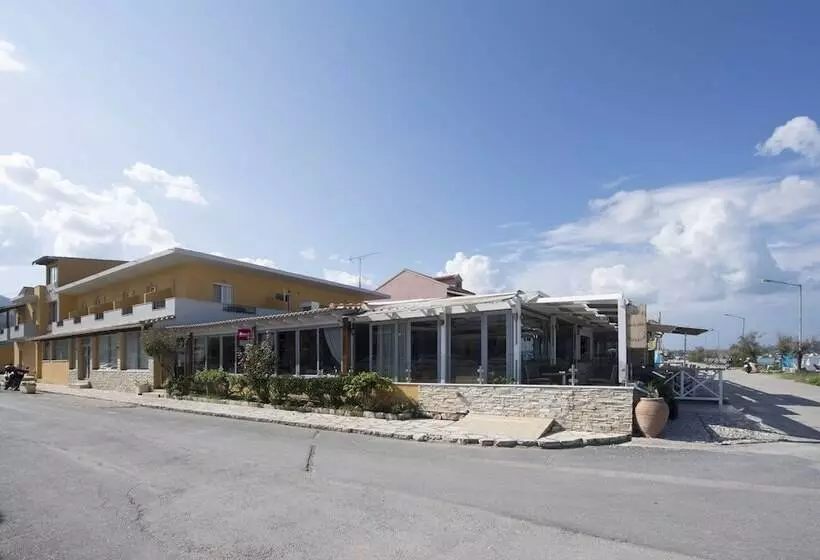 Hotelli Kormoranos Beach