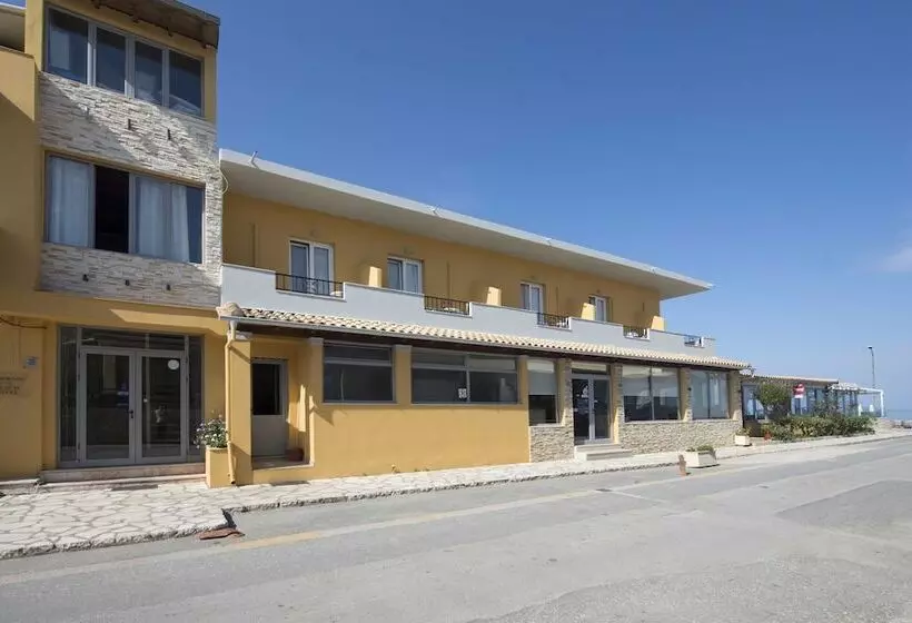 Hotelli Kormoranos Beach