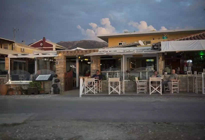 Hotelli Kormoranos Beach