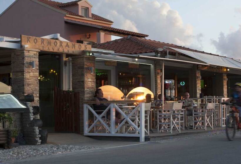 호텔 Kormoranos Beach