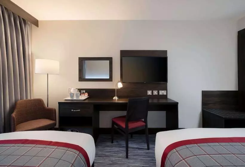 Hôtel Ramada By Wyndham Leeds East - Leeds