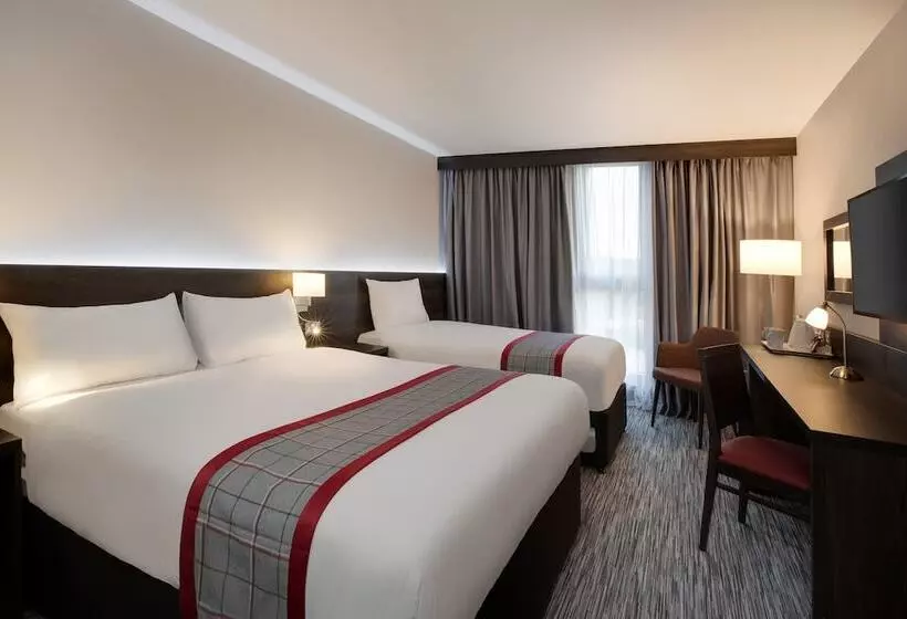 Hotelli Ramada By Wyndham Leeds East