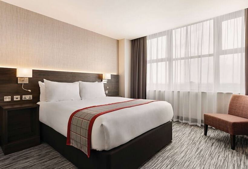 Hotel Ramada By Wyndham Leeds East