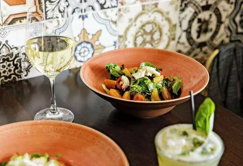 Hotelli The Cassara Carlsbad, Tapestry Collection By Hilton