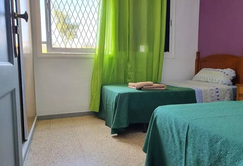 ペンション Low Cost Room Las Llaves 2