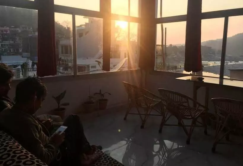 ペンション Bluestays Hostel