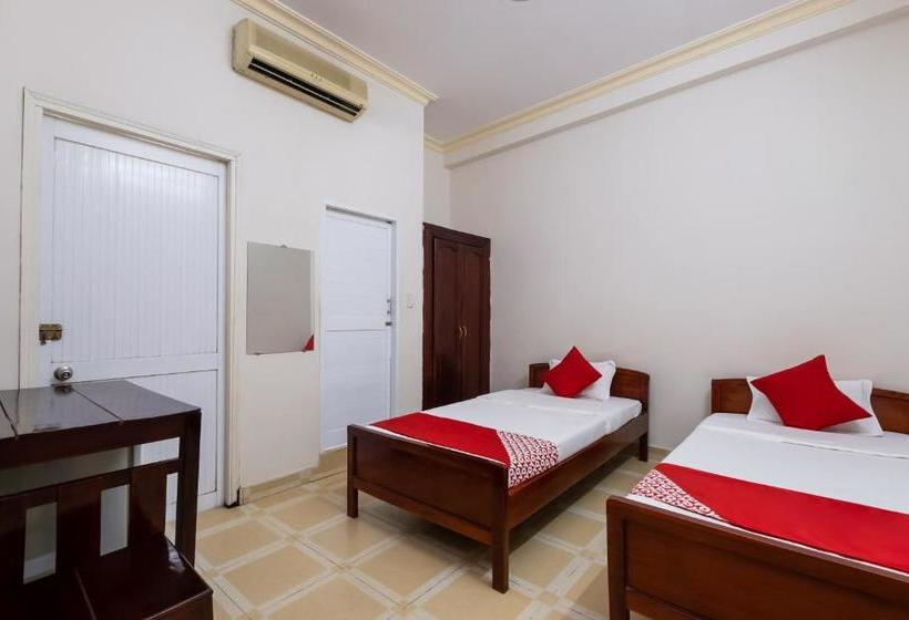 Pension Oyo 390 Hoa Cat