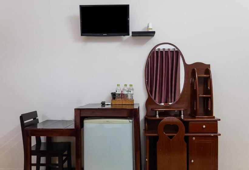 Pension Oyo 390 Hoa Cat