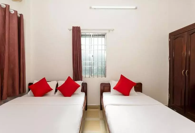 پانسیون Oyo 390 Hoa Cat