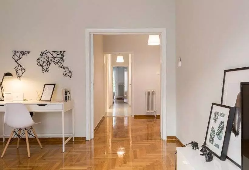 Sleek Flat In Central Syntagma By Upstreet