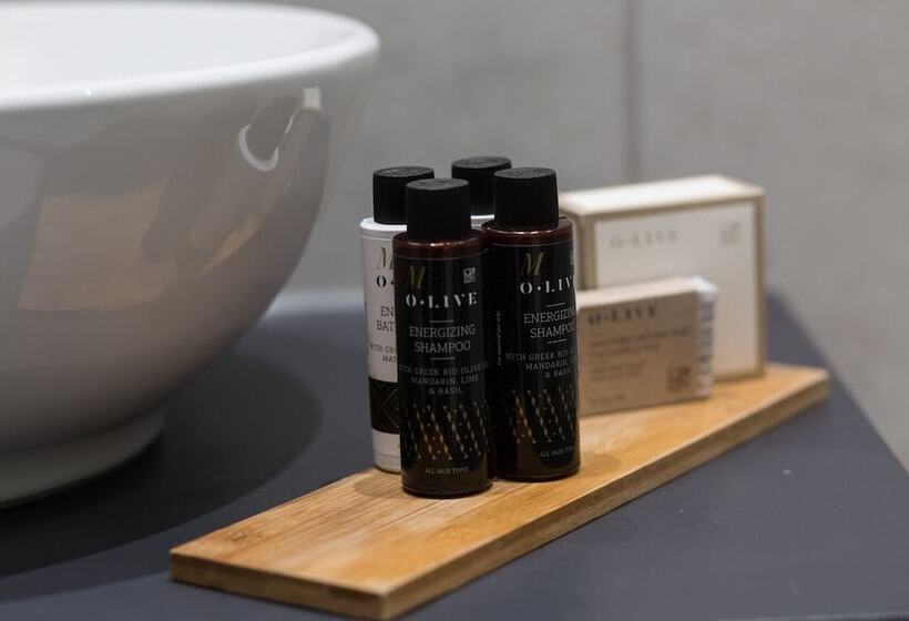 Sleek Flat In Central Syntagma By Upstreet