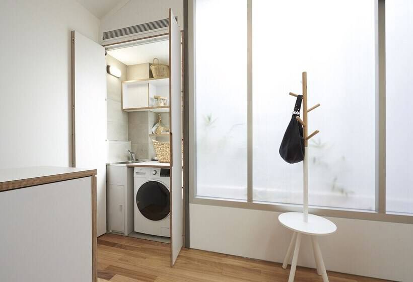 Studio Reuss   A City Retreat