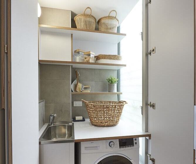 Studio Reuss   A City Retreat