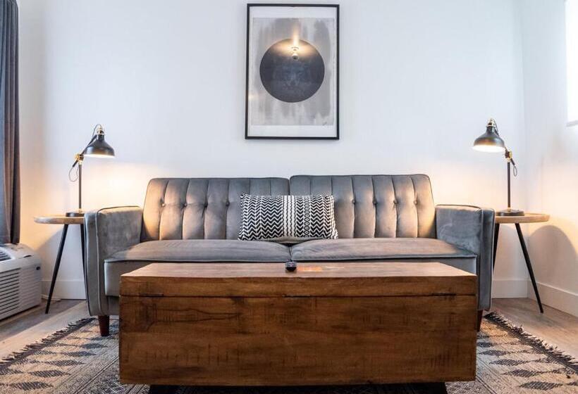 The Nightingale Motel