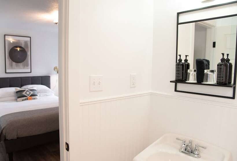 The Nightingale Motel