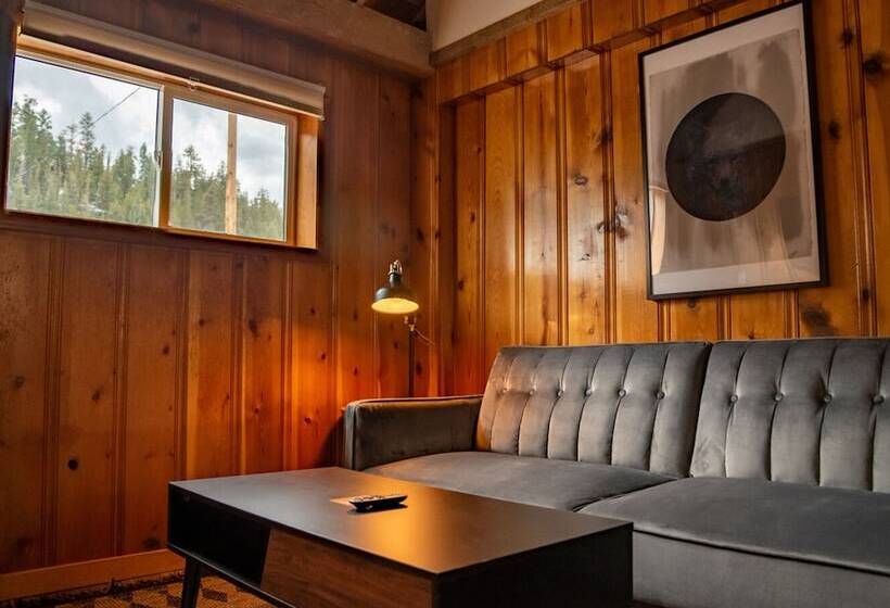 The Nightingale Motel