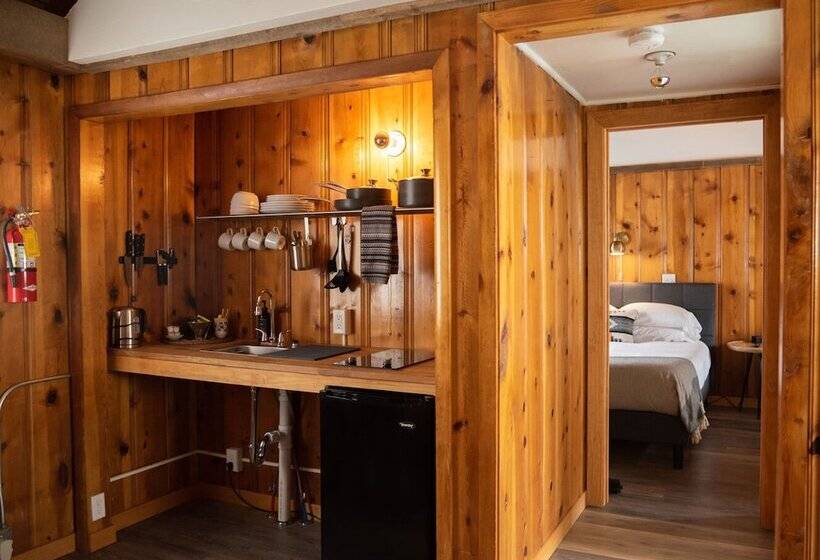 The Nightingale Motel