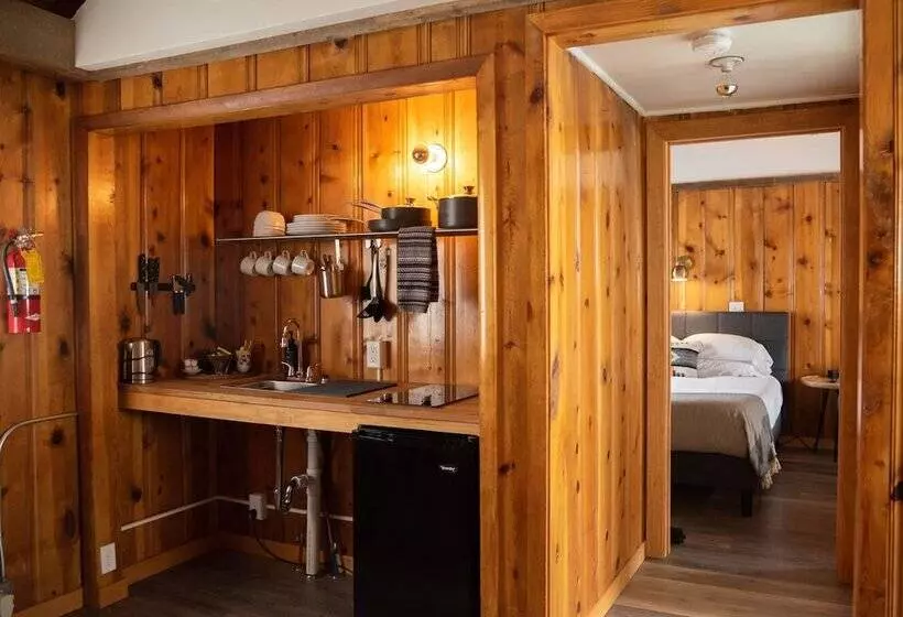 The Nightingale Motel