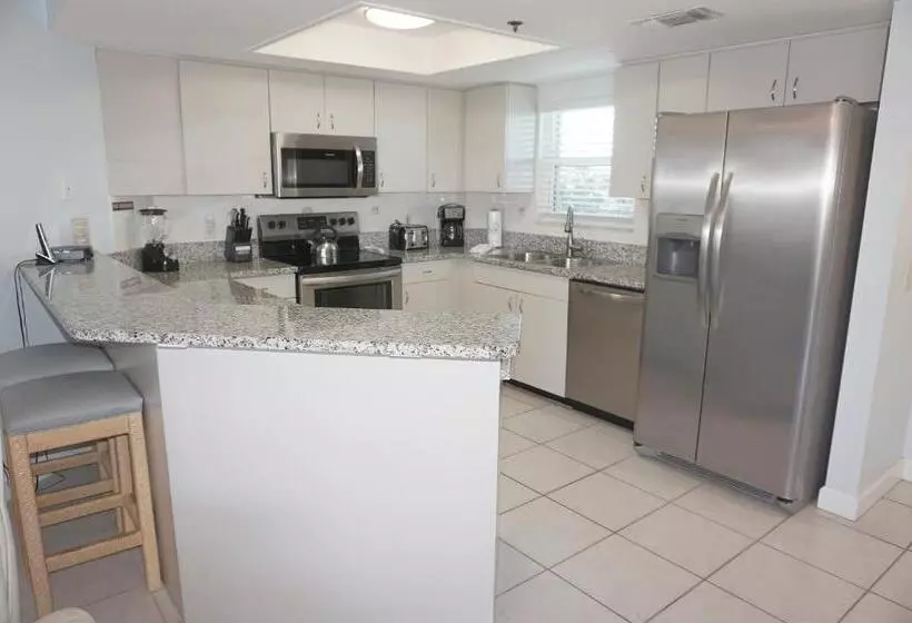 Gulf Strand Resort By Travel Resort Services