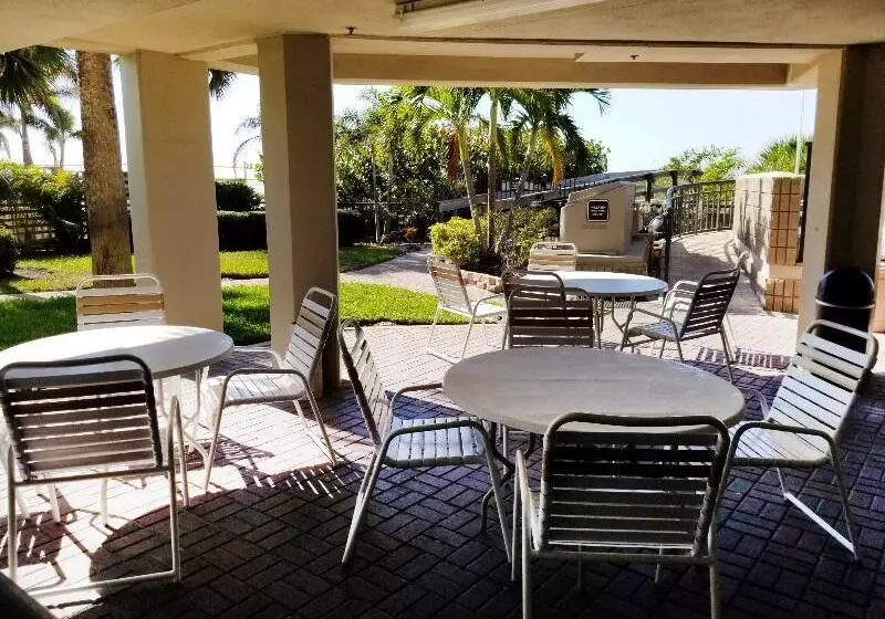 Gulf Strand Resort By Travel Resort Services