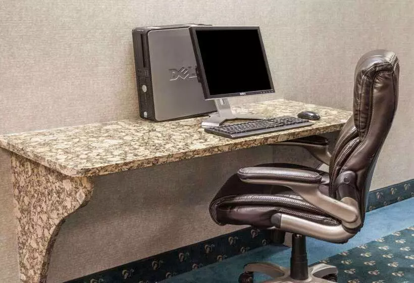 Отель Baymont By Wyndham Michigan City