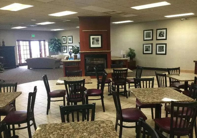 Отель Baymont By Wyndham Michigan City