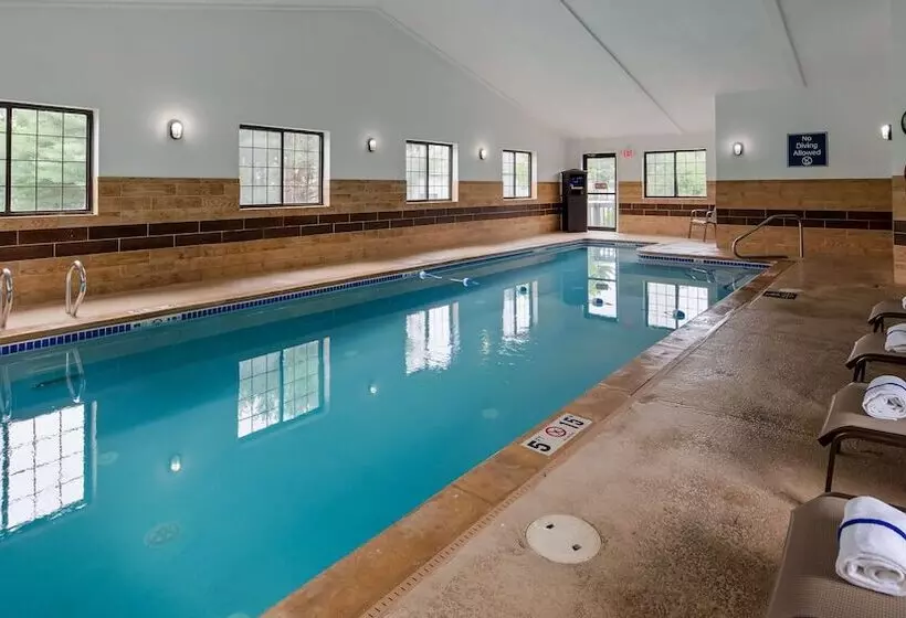 Отель Best Western Hampshire Inn & Suites