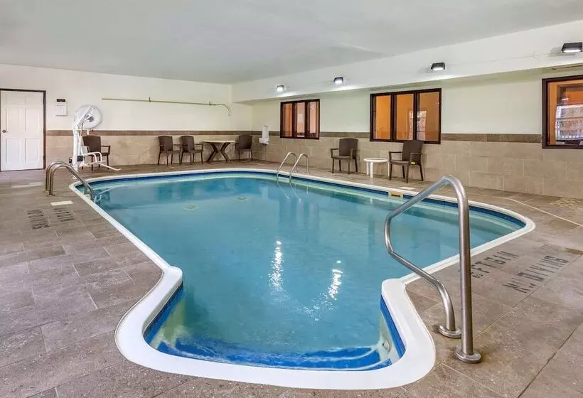 ホテル Comfort Inn Wings Stadium