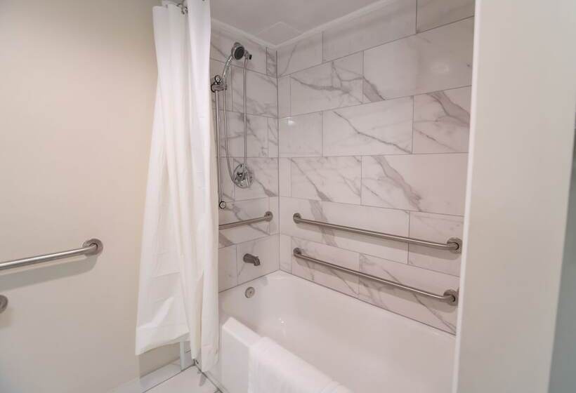 فندق Equus Inn I75