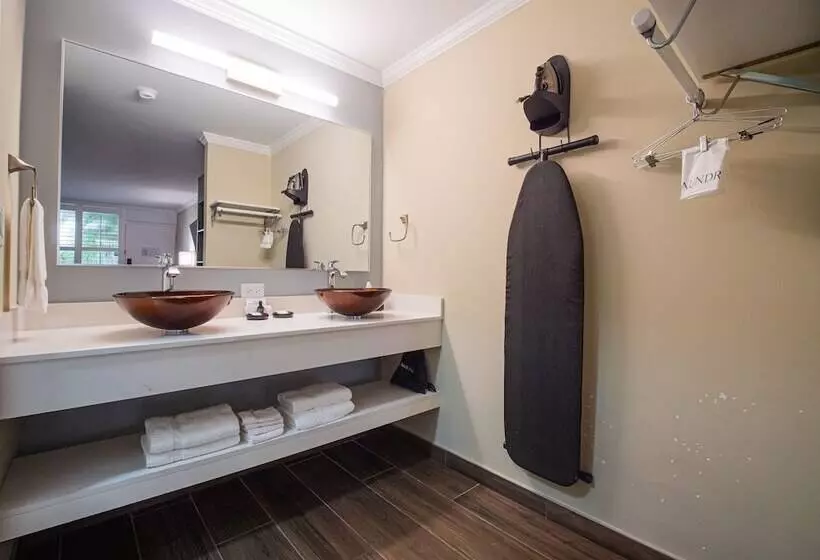 ホテル Equus Inn I75