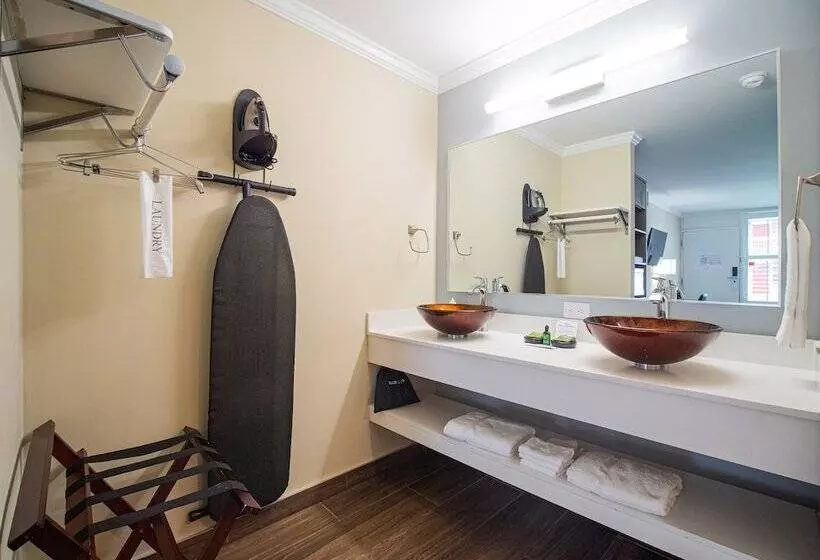 ホテル Equus Inn I75