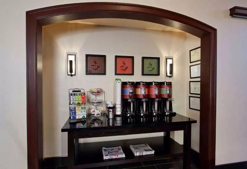 酒店 Hampton Inn & Suites Newtown