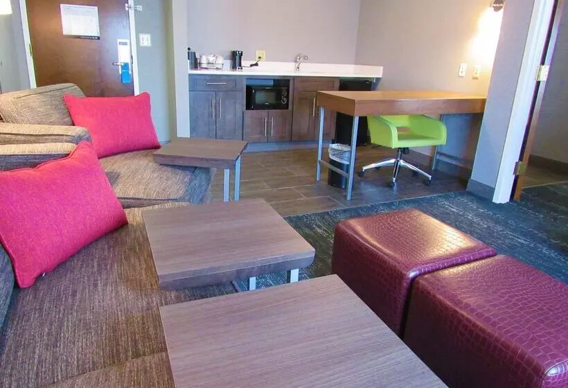 酒店 Hampton Inn & Suites Newtown