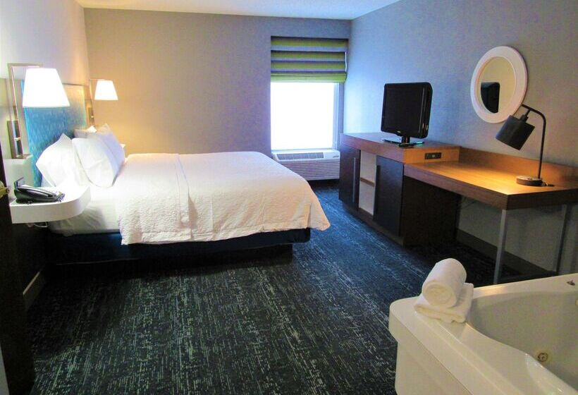 ホテル Hampton Inn & Suites Newtown