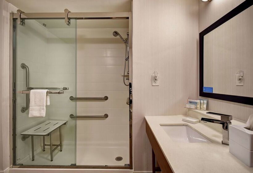 בית מלון כפרי Hampton Inn Auburn