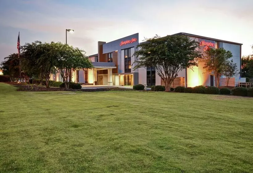 Отель Hampton Inn Auburn